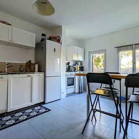 Douceur De Vivre Au Bord De L'avre Дом отдыха *