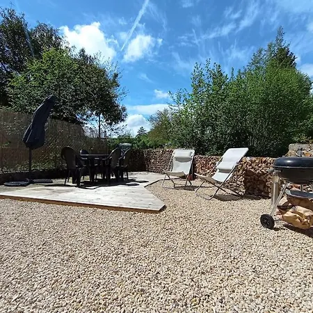 Douceur De Vivre Au Bord De L'avre Дом отдыха