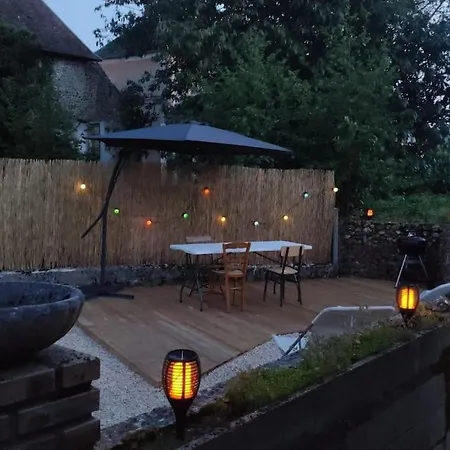 Douceur De Vivre Au Bord De L'avre Дом отдыха *