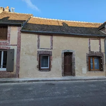 Дом отдыха Douceur De Vivre Au Bord De L'avre Chennebrun